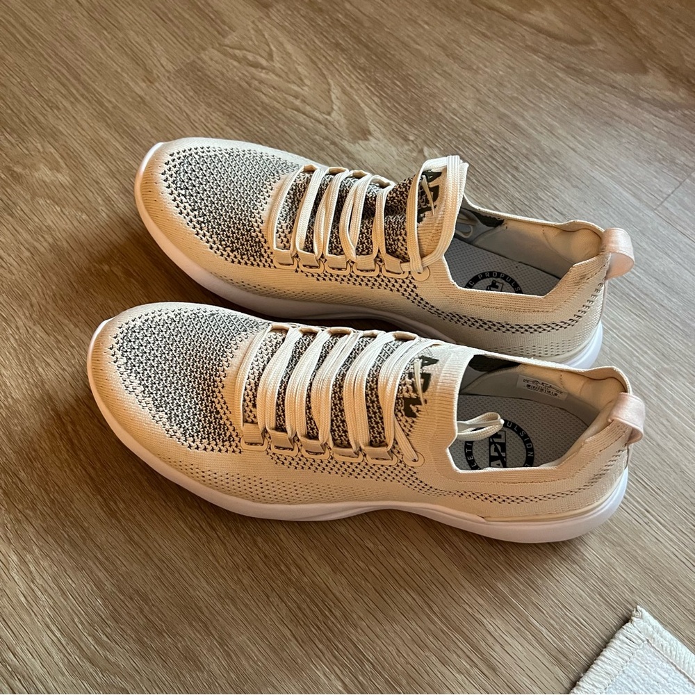 Apl techloom breeze sneakers 10